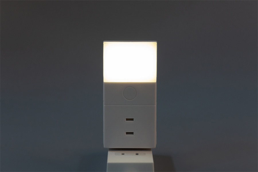 Built-in Battery Charging Energy Saving Power Plug5